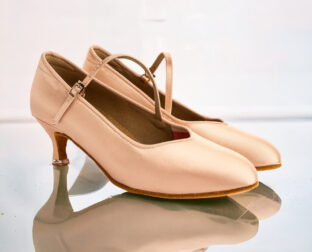 女性用スタンダードシューズ