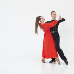 社交ダンスは何種類ある？スタンダード・ラテンそれぞれの特徴を解説
